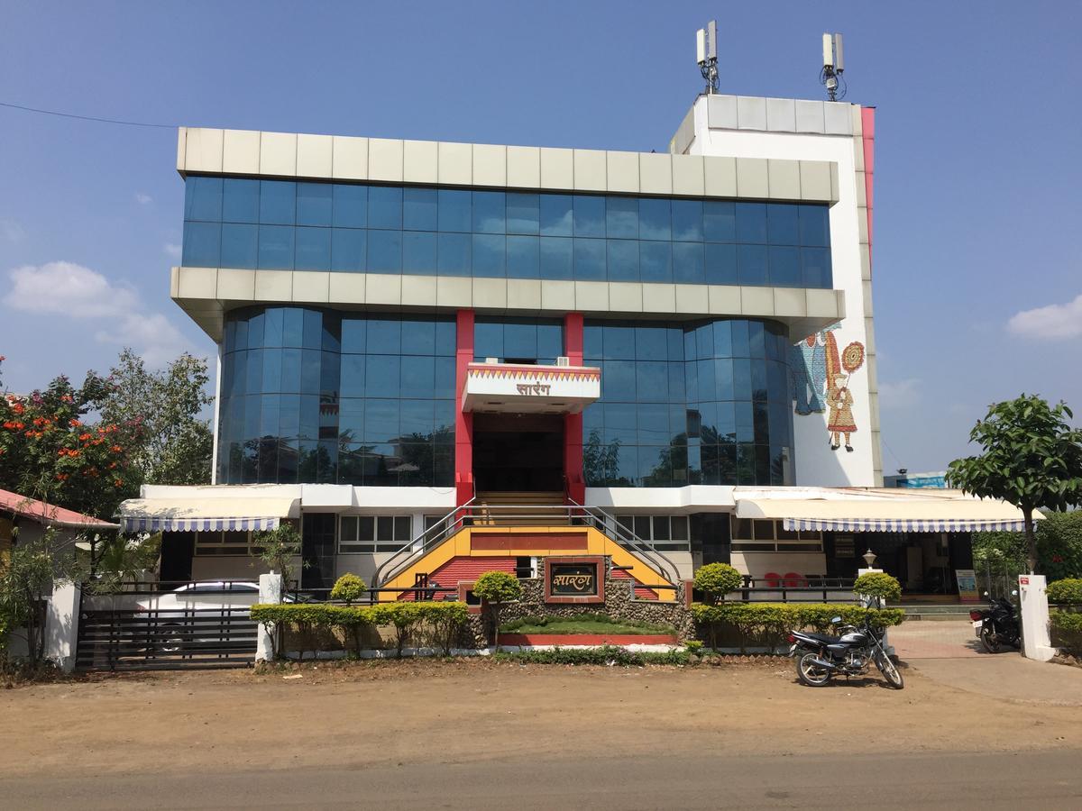 Villa Sarang Lodging & Boarding Satara Exterior foto